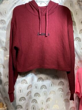 DC Women's Cropped Waffle Hoodie - Burgundy
